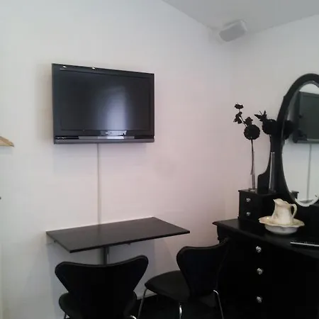 ベッド・アンド・ブレックファスト Bed In