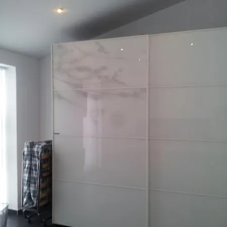 ベッド・アンド・ブレックファスト Bed In